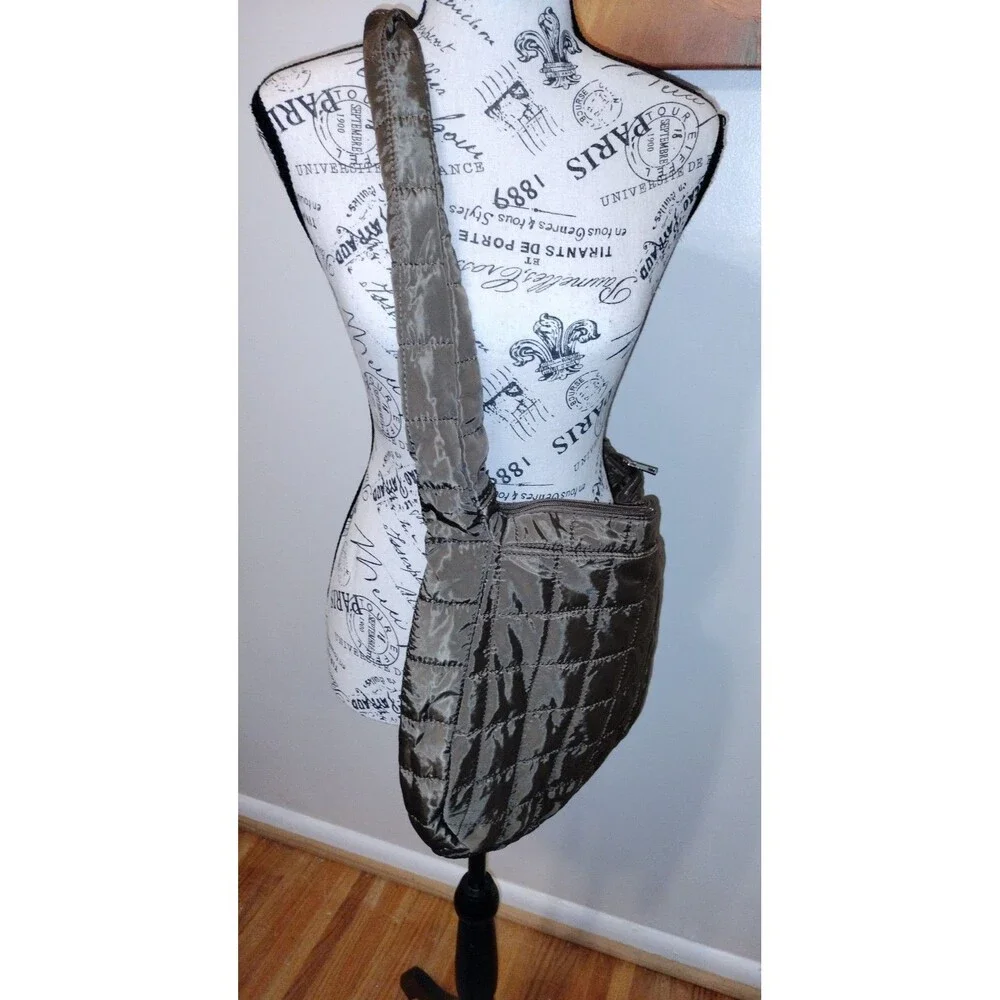 NWOT! Beautiful Chocolate Brown Quilted Puffy Crossbody Bag w/Zip Closure - Picture 2 of 8